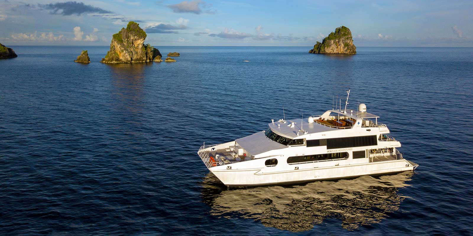 Solitude Adventurer liveaboard in Indonesia