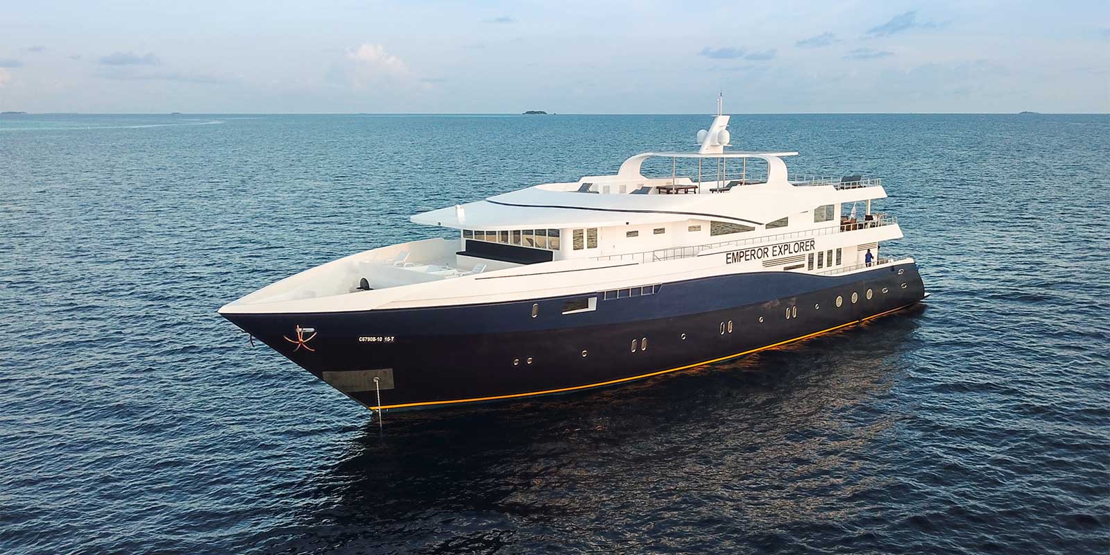 Emperor Explorer liveaboard in the Maldives