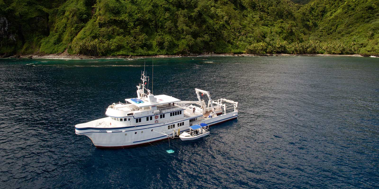 MV Argo liveaboard at sea