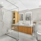 Lower deck en suite on board Solitude Gaia liveaboard in Palau