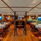 Saloon on board Nai’a liveaboard in Fiji