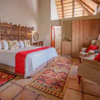 Luxury bush chalet at La Kruger Lodge in South Africa