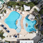 Swimming pool at Courtyard by Marriott Aruba Resort
