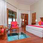 Water bungalow at Adaaran Club Rannahli in the Maldives