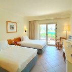 Twin bedroom at Camel Dive Club & Hotel, Sharm el Sheikh