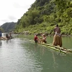 Bilibili raft trip in Fiji.