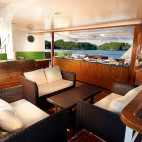 Al freso dining on board Solitude One liveaboard