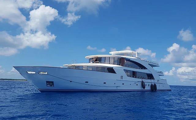 Carpe Novo liveaboard in the Maldives