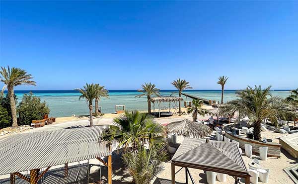 Breakers Diving and Surfing Lodge